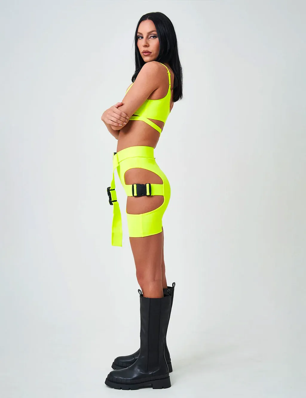 BUCKLE SHORTS - YELLOW