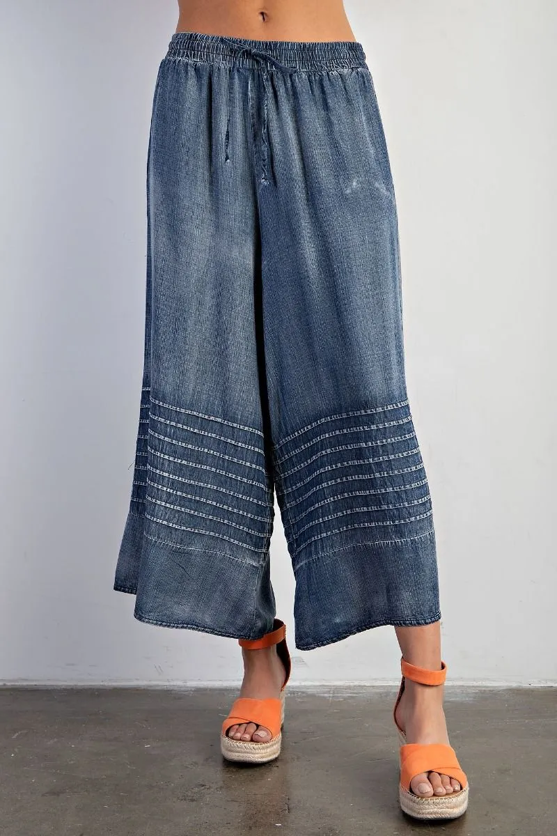 Easel Chambray Wide Leg Capris