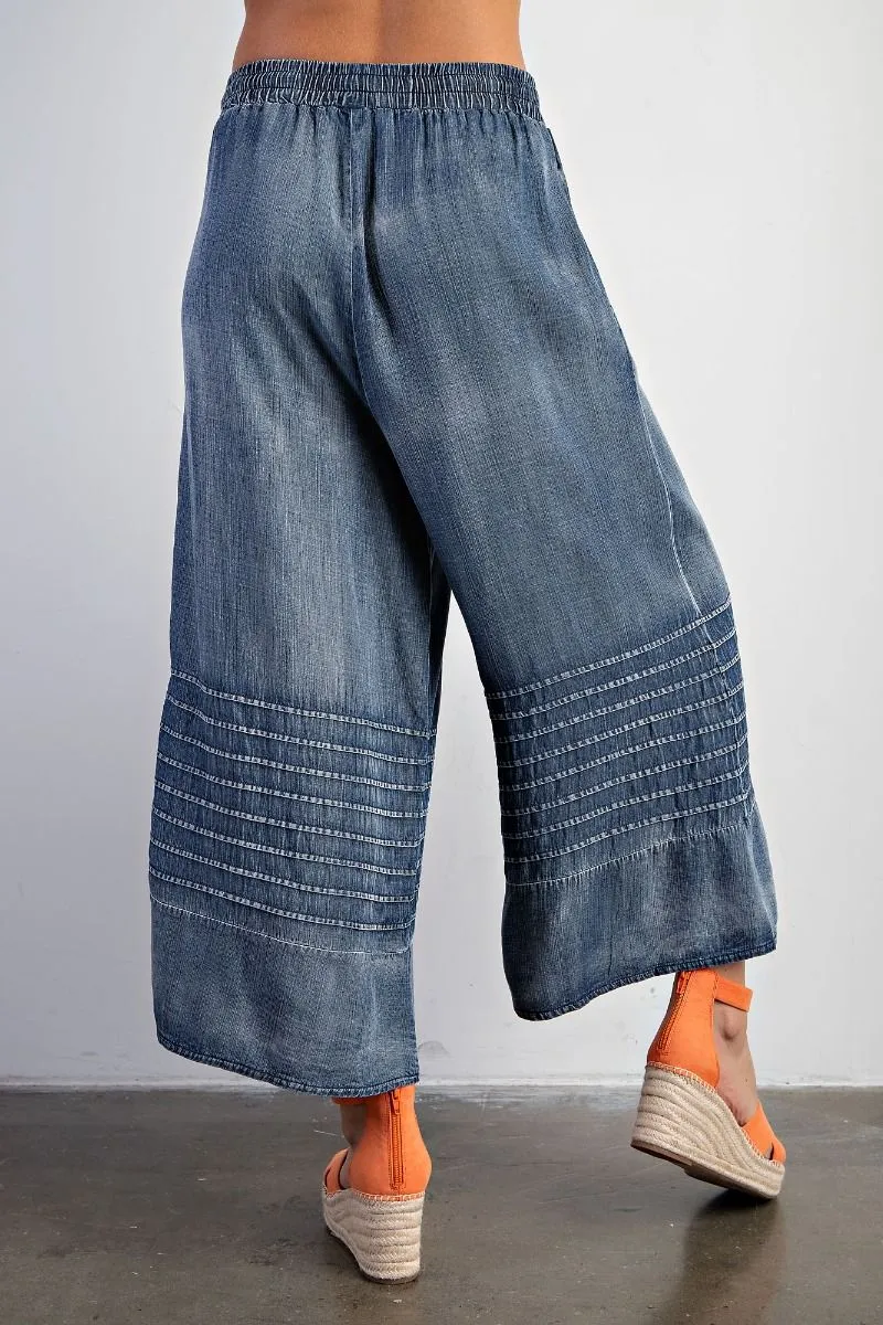 Easel Chambray Wide Leg Capris