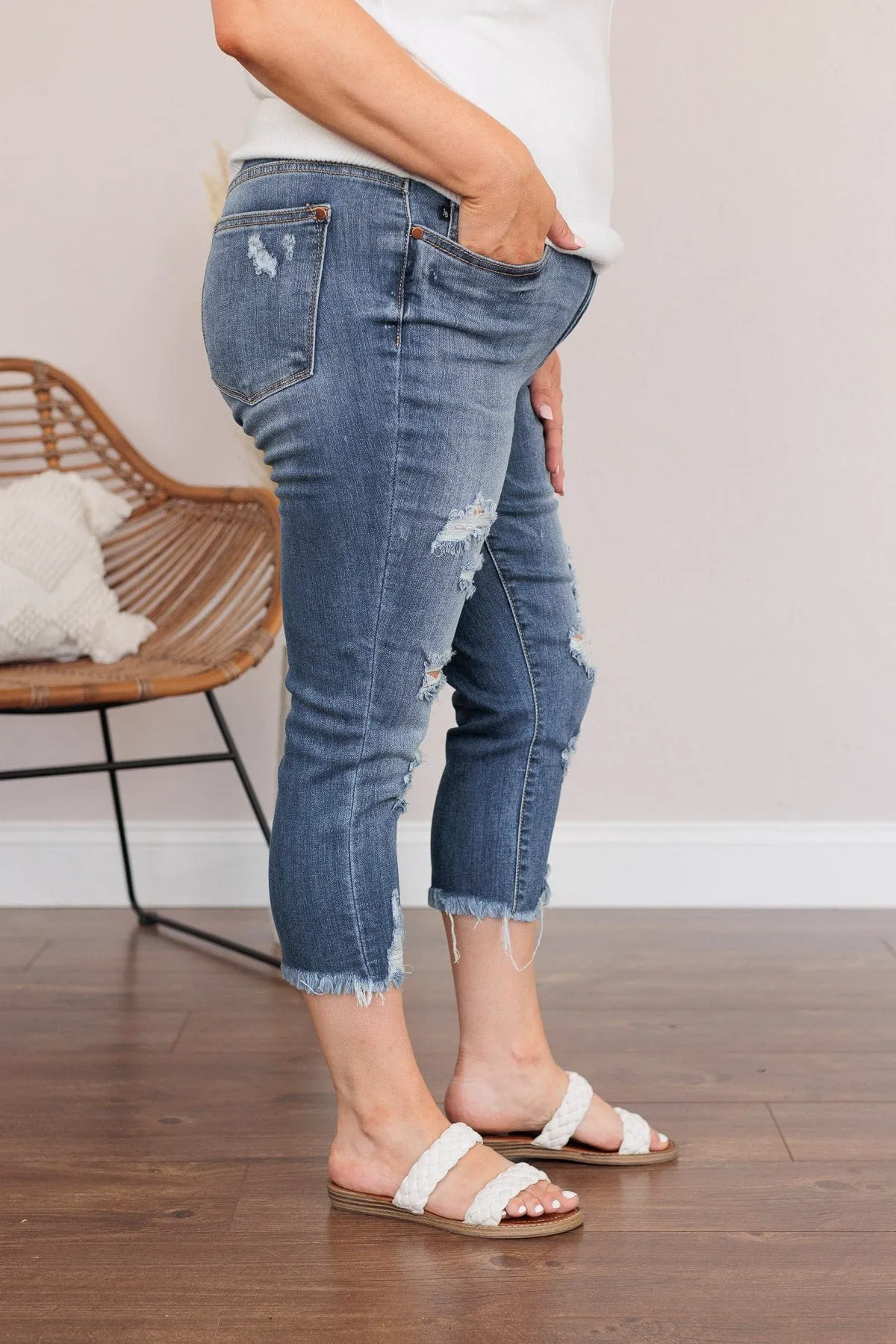 Judy Blue Mid-Rise Capris- Florence Wash