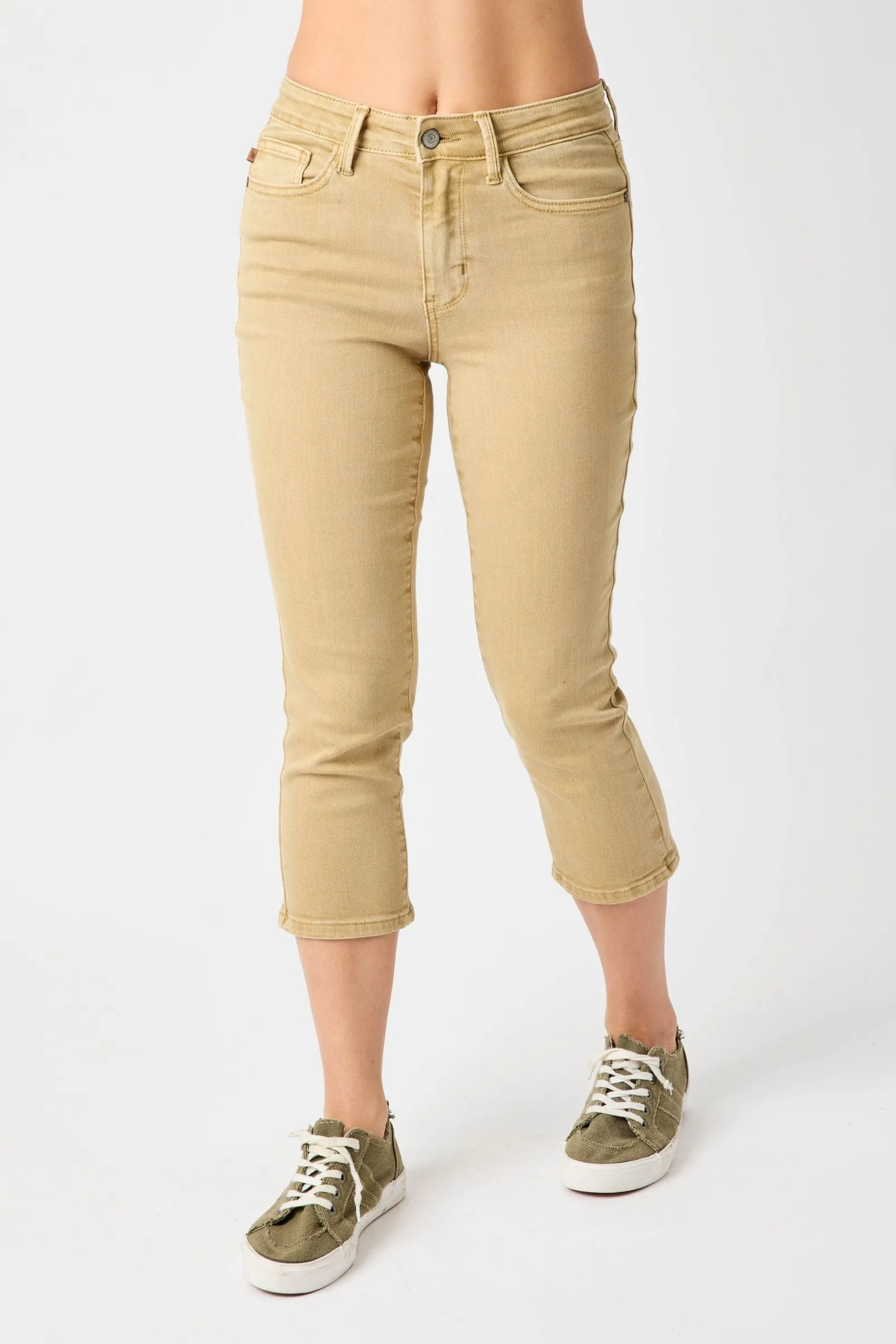 Judy Blue Mid Rise Garmed Dyed Capri