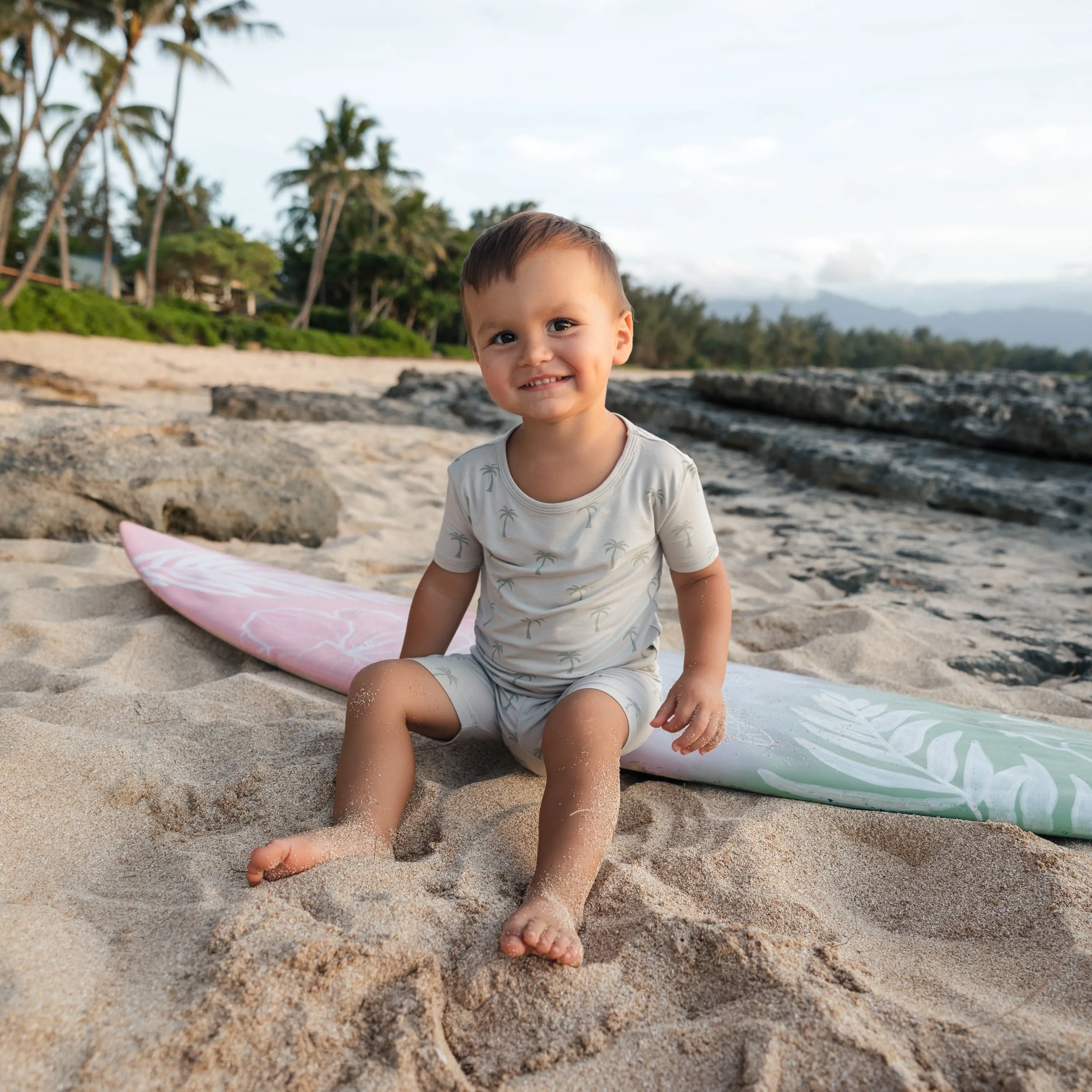 Short Sleeve Pajamas in Palm Tree