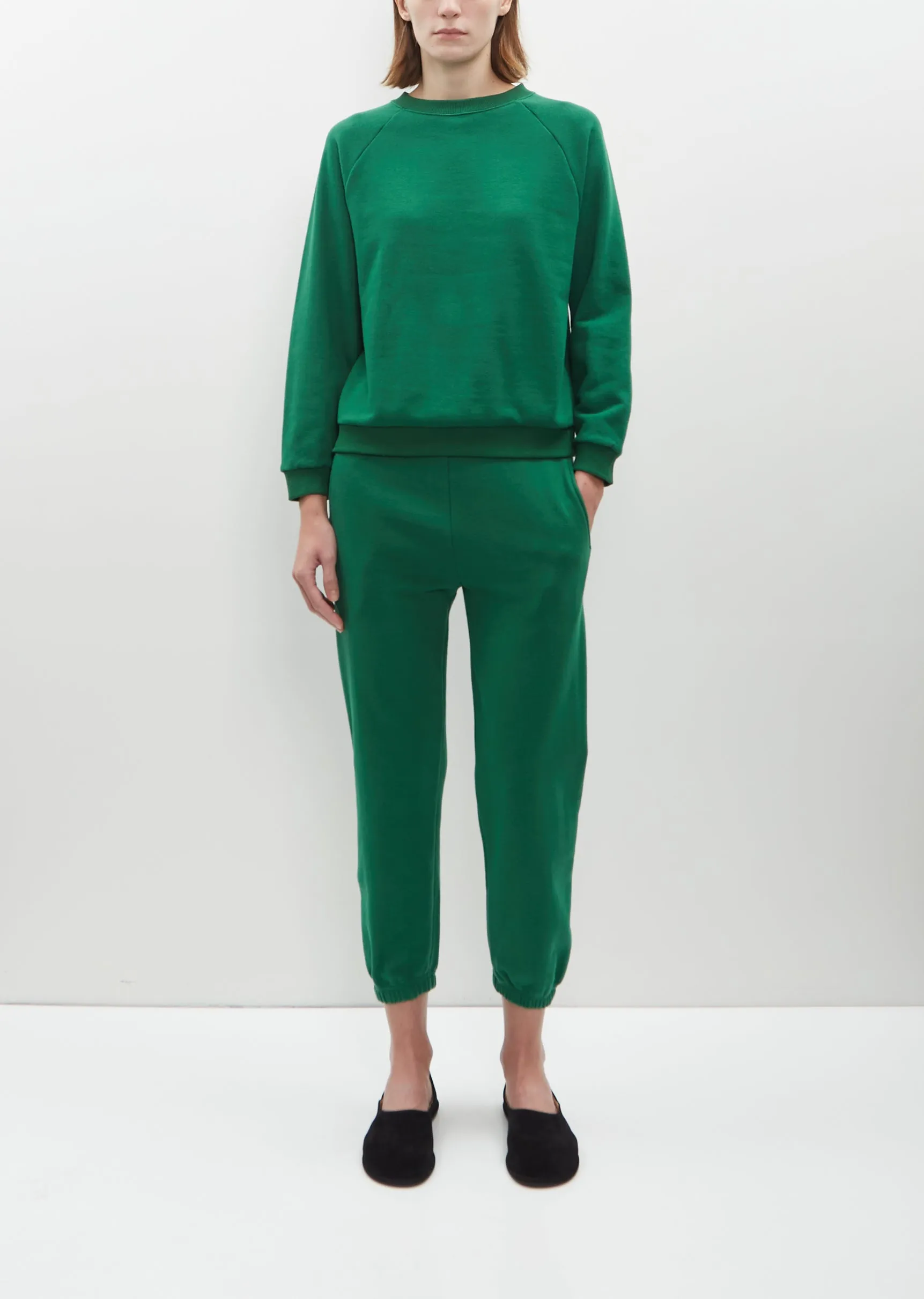 Studio Sweatshirt — Collegiate Green