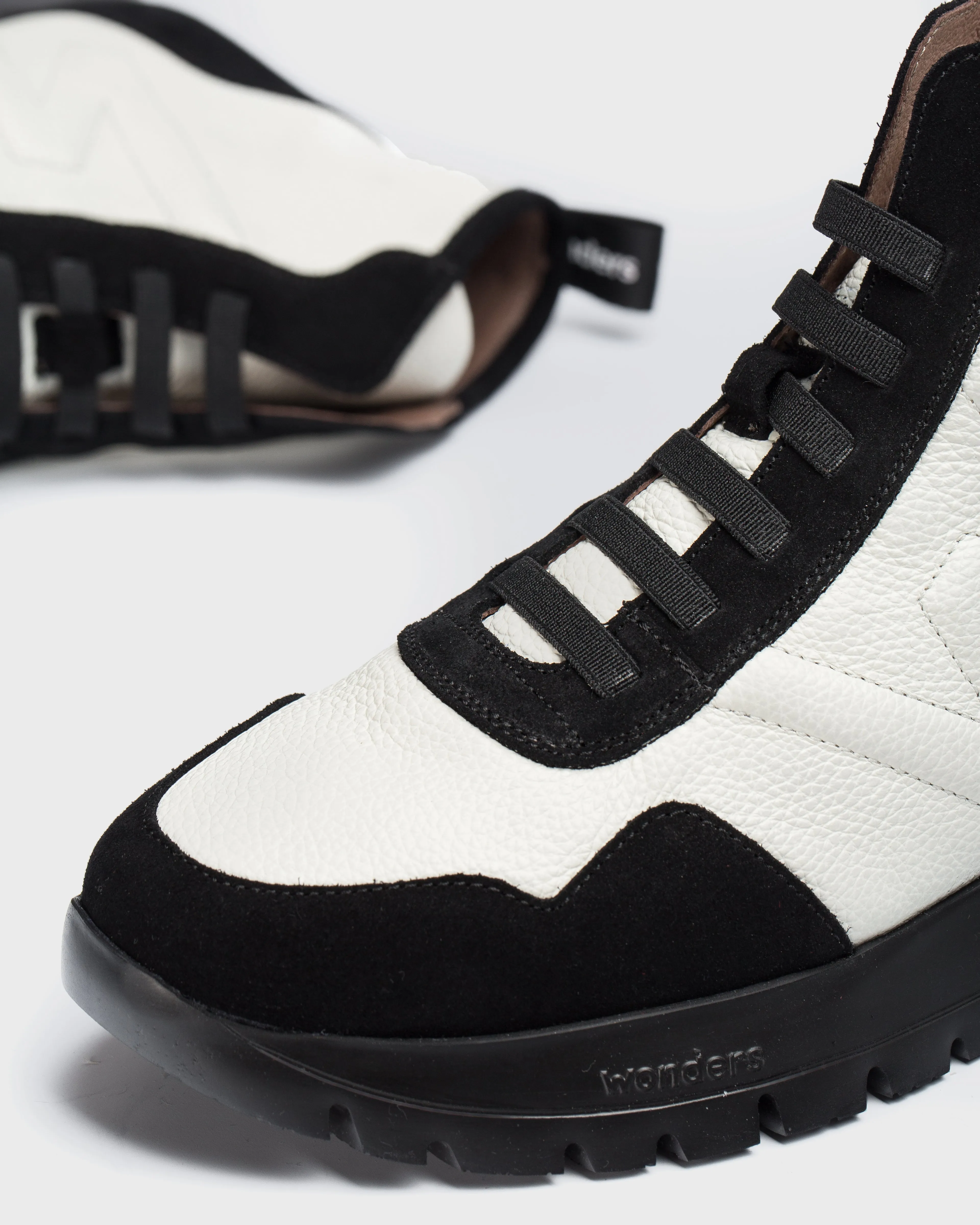 Wonders A-2415 High Top Sneaker Black Nubuck/Wild Milk Leather